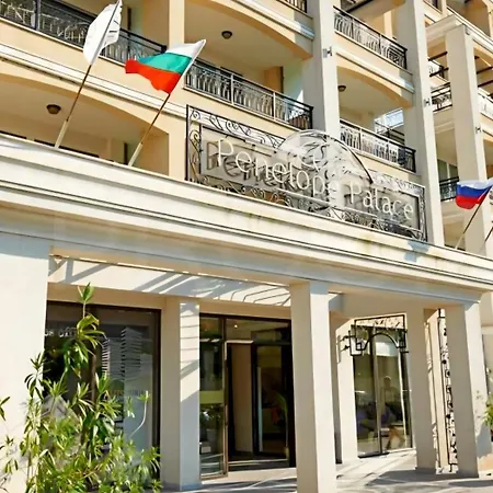 Apartment Elegant Beachfront At *