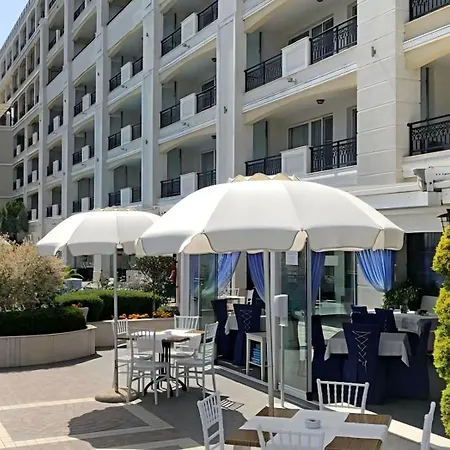 Elegant Beachfront At Pomorie